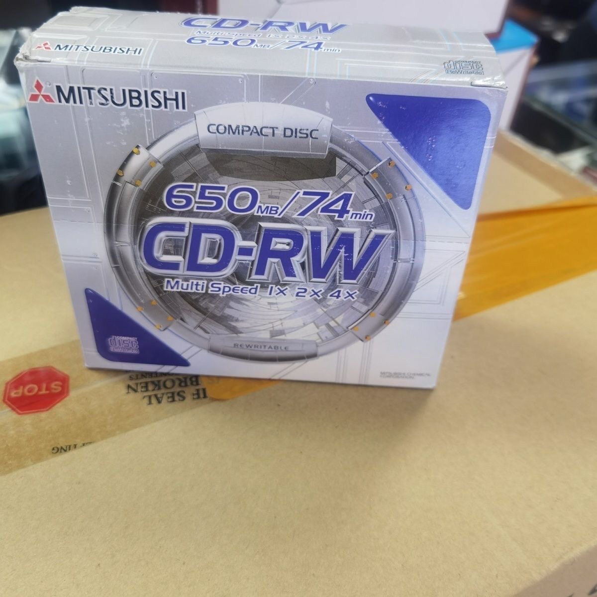 三菱CD-RW 650MB/74min光盘重复擦写使用空白刻录盘新加坡产单片图片