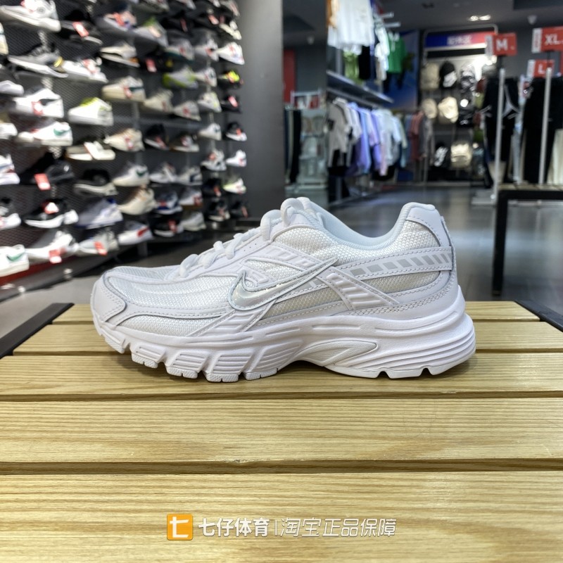 Nike耐克缓震女系带拼接休闲鞋