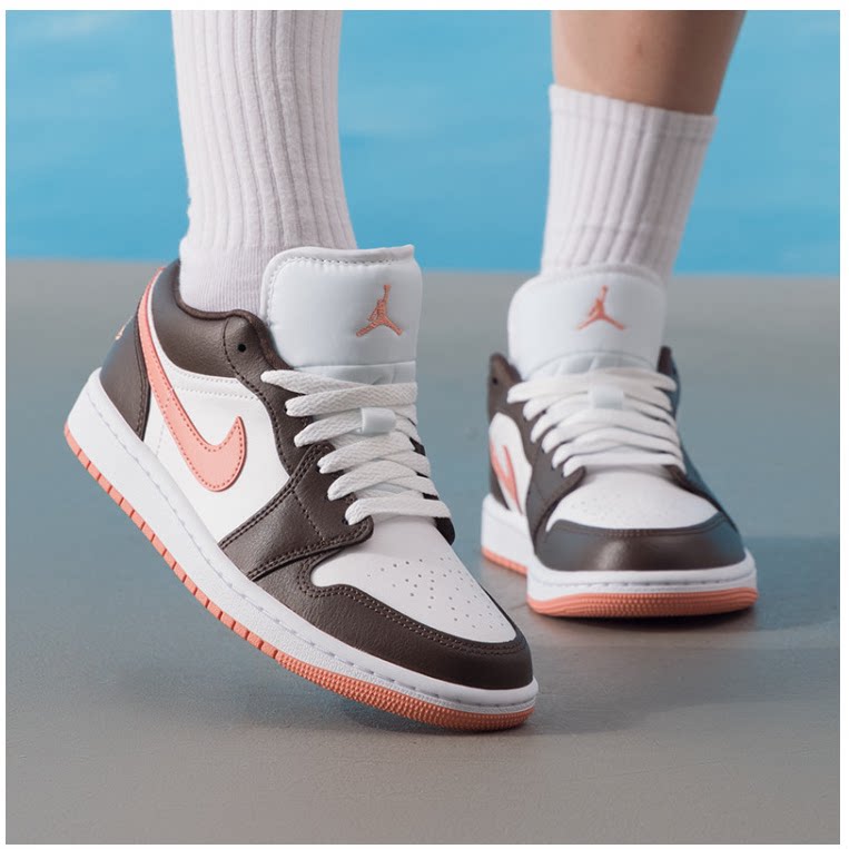 Nike耐克正品新款秋季女WMNS AIR JORDAN 1 运动训练篮球鞋DC0774