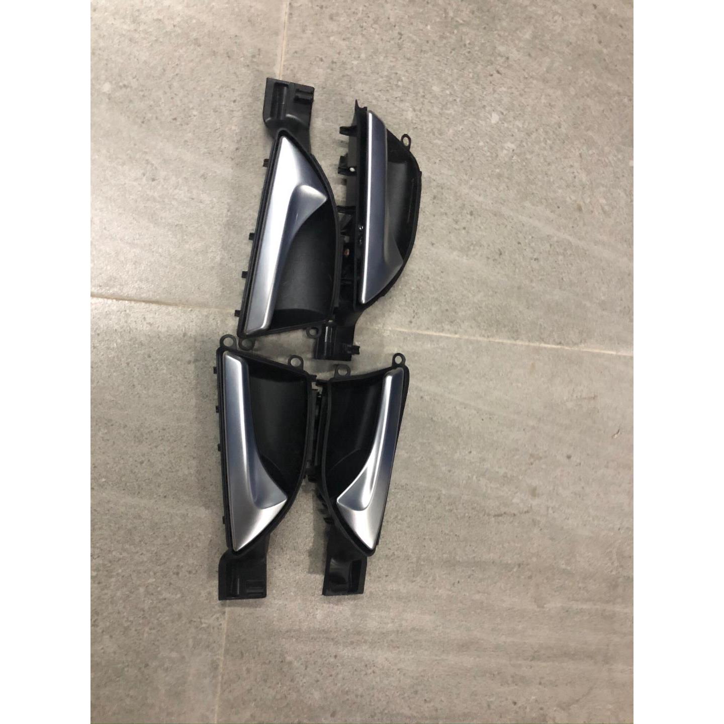 奔驰246车门内拉手车门内扣手117156176门板扣手GLACLA B200 A200