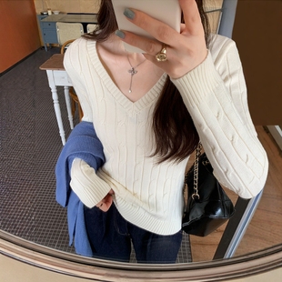 韩系慵懒风V领麻花针织衫 女软糯miu系设计感打底毛衣女内搭秋冬季