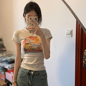 t恤女夏季 卡通图案甜辣妹短款 设计感 美式 短袖 正肩上衣女修身 小衫