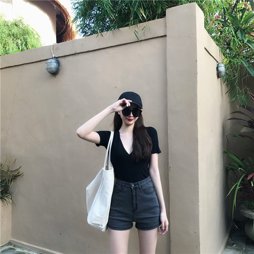 欧货深V领独特绝美小上衣超好看