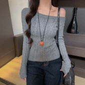 港风一字肩麻花针织衫 女灰色露肩长袖 打底毛衣女内搭miu系上衣春