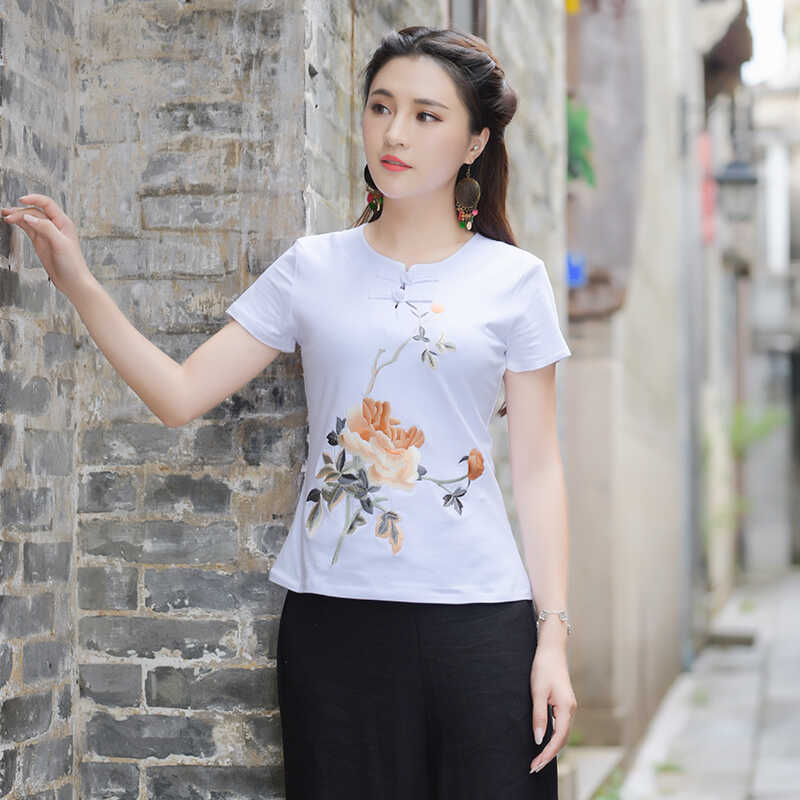 夏季新款白色套头T恤女大码中国民族风刺绣短袖t恤妈妈装广场舞服