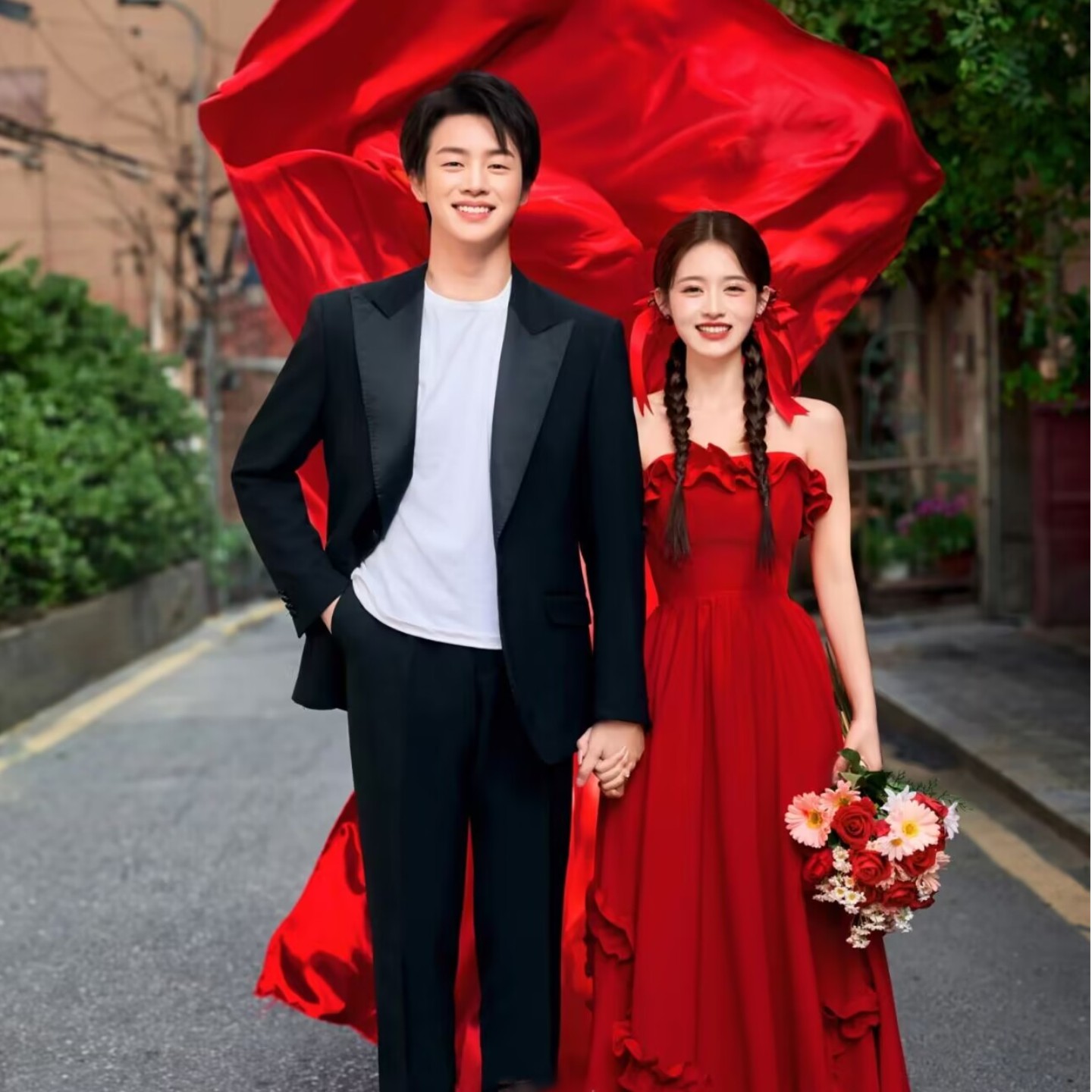 新款影楼婚纱照结婚登记街拍礼服