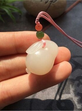 和田玉小兔子吊坠藕粉玉兔挂坠项链坠子浓粉色生肖兔挂件属相玉坠