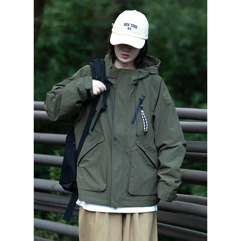 其它中性常规锦纶防水冲锋衣