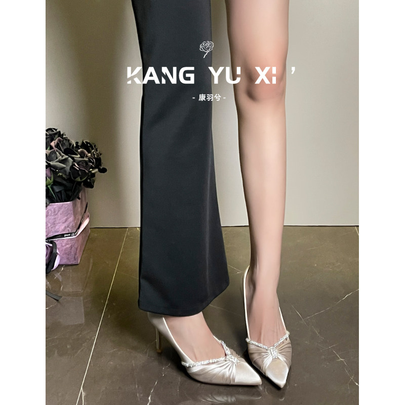 【店主康羽兮】香槟色的高跟鞋图片
