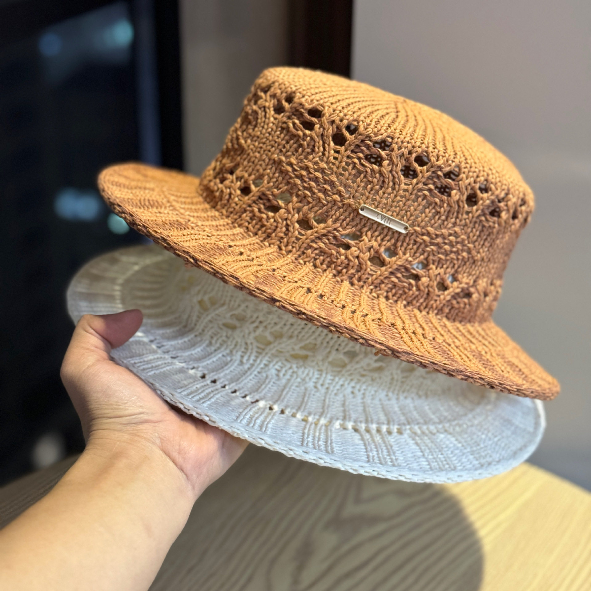 新款礼帽女夏季高级感防晒帽镂空高端法式优雅大头显小遮阳平顶帽