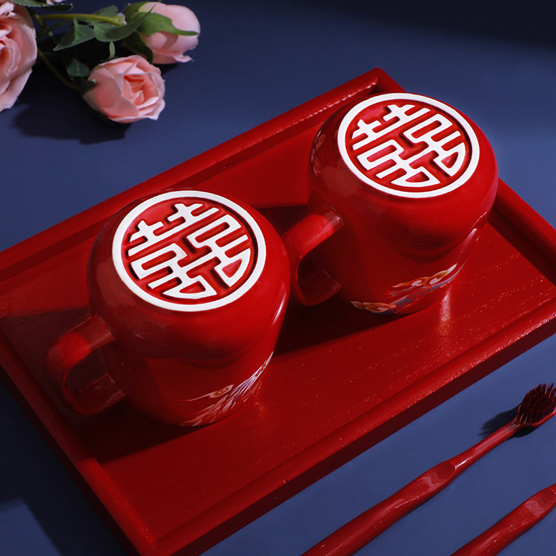 结婚用品陪嫁洗漱套装陶瓷漱口杯子一对装婚庆中式情侣牙刷杯红色
