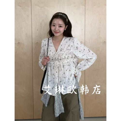 8736V领系带温柔碎花长袖衬衫