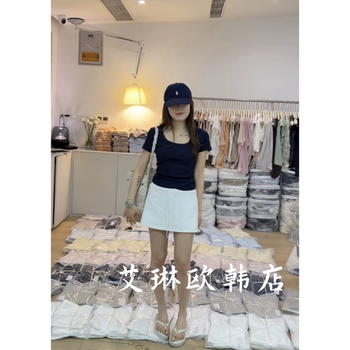 8536U领后背纽扣镂空短袖T恤