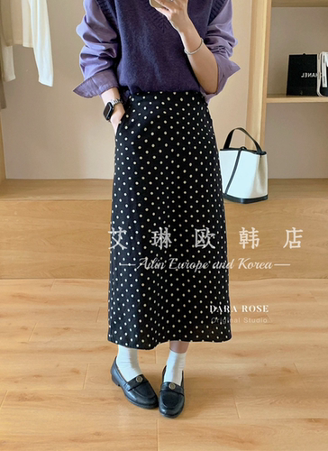 2957后松紧腰波点后开叉半身裙