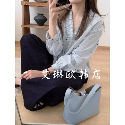 15358木耳边V领花朵刺绣条纹衬衫