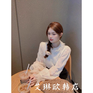 1.3~onetwo111349早春新款法式宫廷风花瓣领肌理感小衫蕾丝衬衫女