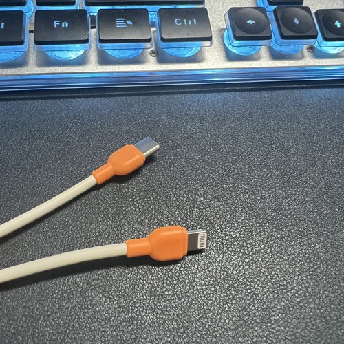手机充电线迷你短挂线充电宝配件
