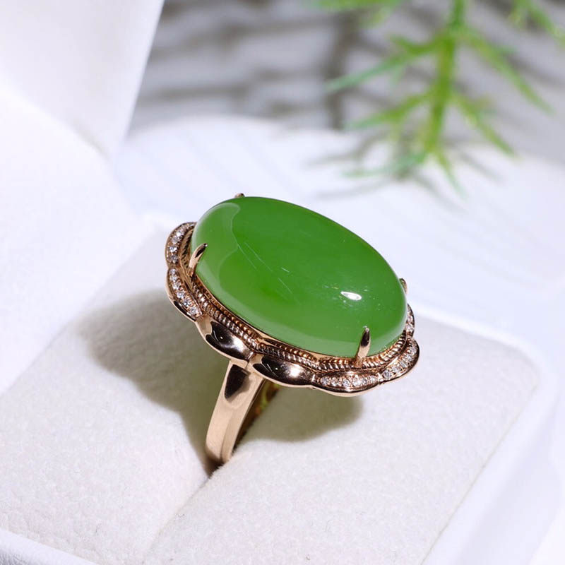 38焕新季天然和田玉戒指女a货苹果绿碧玉蛋面镶嵌18k金指环送老婆