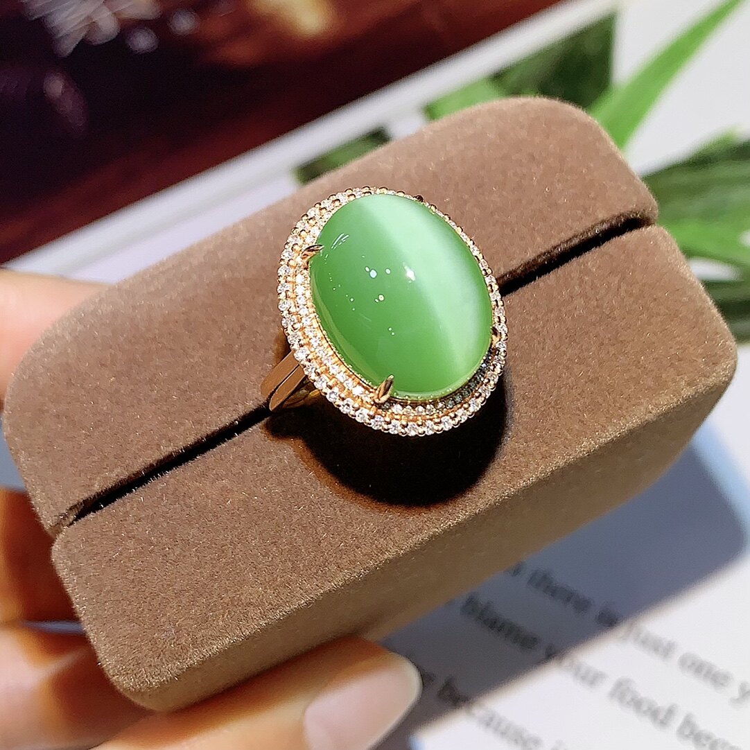 情人节礼物天然和田玉戒指女 满钻豪华猫眼碧玉蛋面镶嵌18k金指环