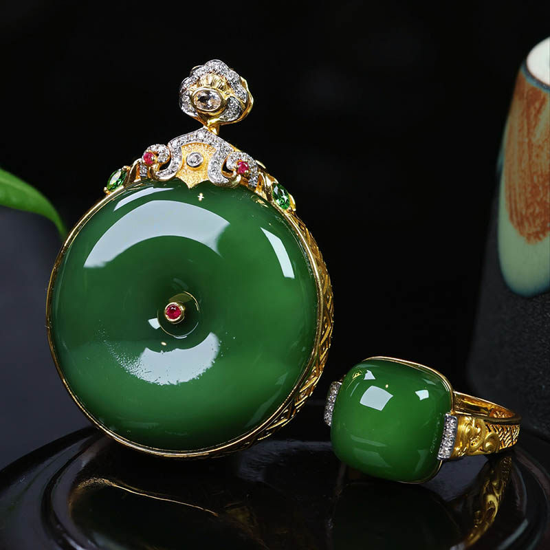 年货节天然和田玉吊坠女老料菠菜绿碧玉平安扣镶18k金挂件戒指2件