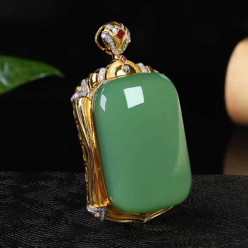 原创设计翡翠金镶玉挂件送老婆