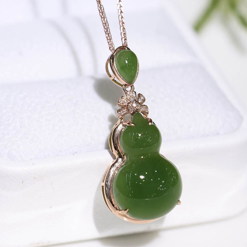 原创设计翡翠金镶玉挂件送妈妈