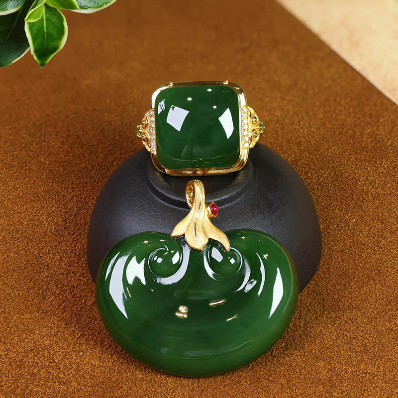 暑假礼天然和田玉如意吊坠女a菠菜绿碧玉方形镶18k金挂件戒指套装