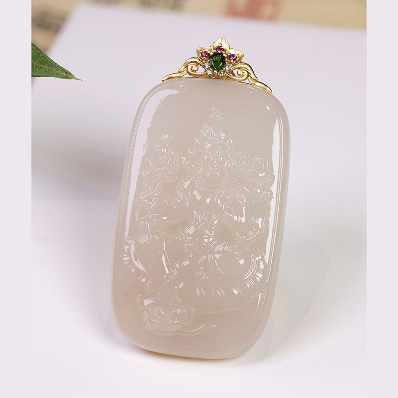 时尚潮流翡翠金镶玉项链送老婆