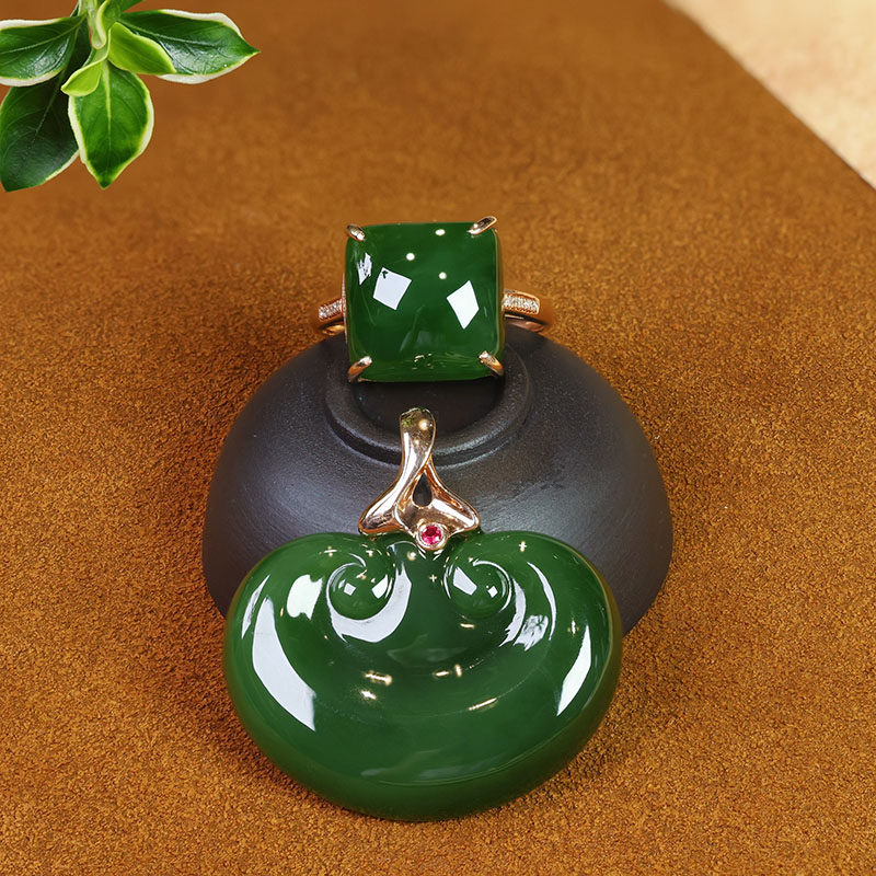 五一活动天然和田玉吊坠a老料菠菜绿碧玉如意镶18k金挂件戒指套装