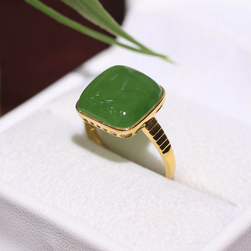 春季开门红天然和田玉戒指女菠菜绿碧玉方形镶18k金指环a货送领导