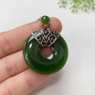 焕新季天然和田玉吊坠女正宗菠菜绿碧玉平安扣镶18k金挂件老料a货