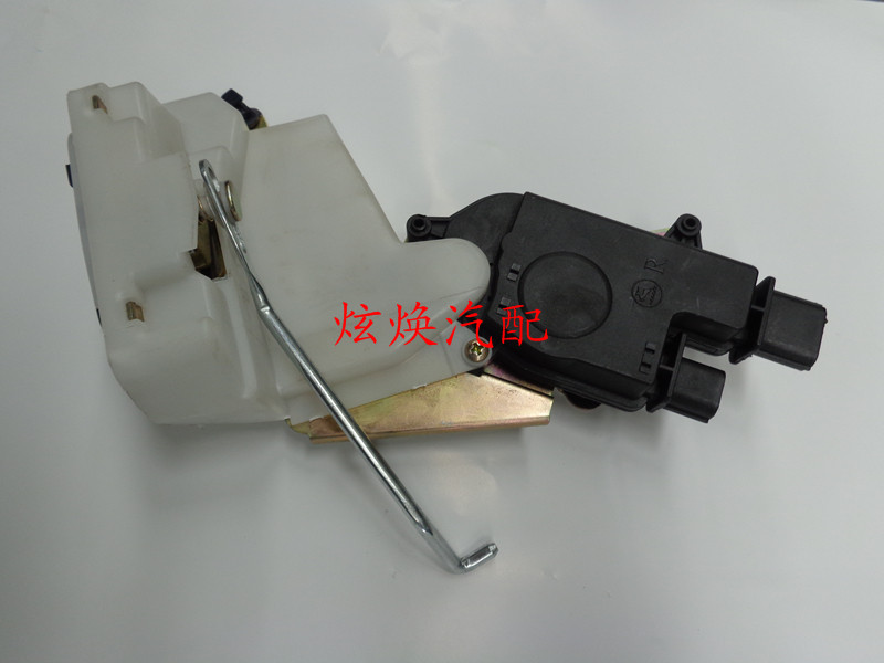 昌河铃木利亚纳前门中控锁