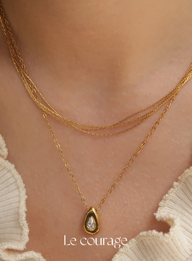 Le courage | 百搭日常闪闪金沙多层锁骨链素链钛钢镀18K金项链