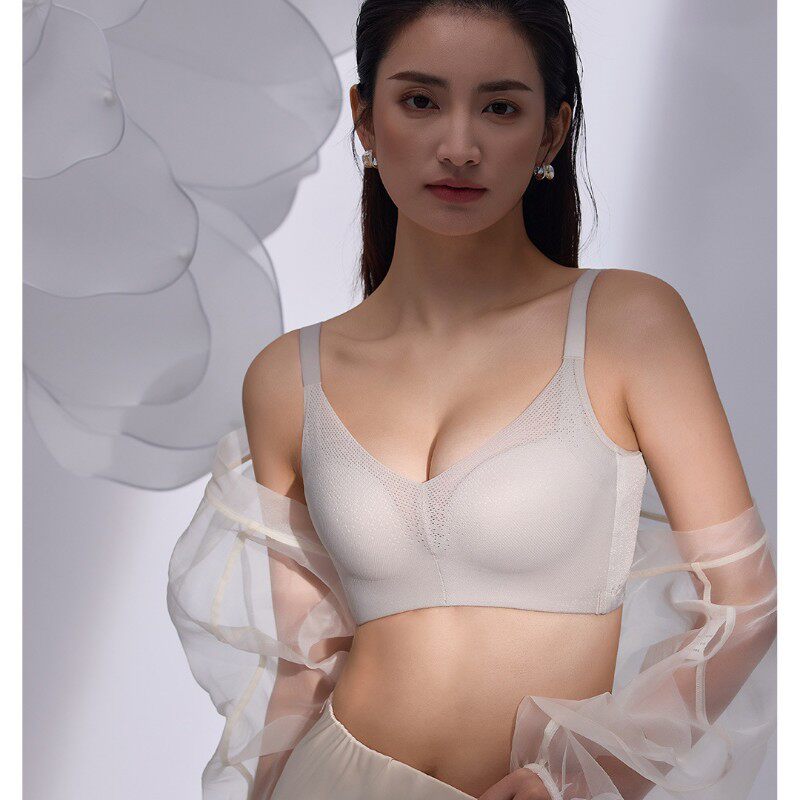 调整型无钢圈小胸聚拢大胸显小文胸夏季光面无痕透气内衣女批发