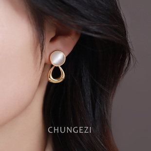 时尚感白贝母耳夹女无耳洞气质时尚耳钉小众轻奢耳钉通勤爆款耳饰