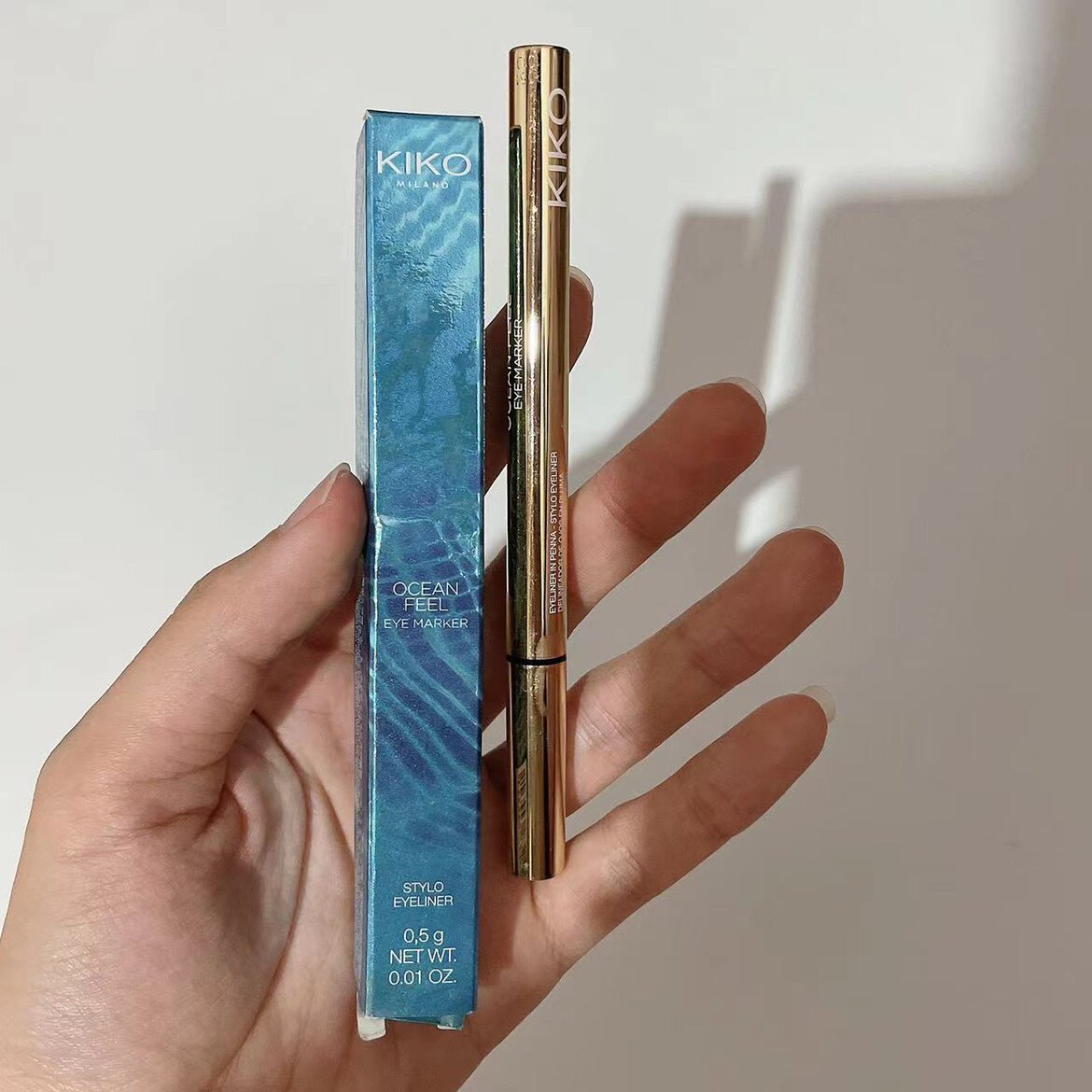 kiko夏季限量海蓝天堂彩色眼线液笔  黑色