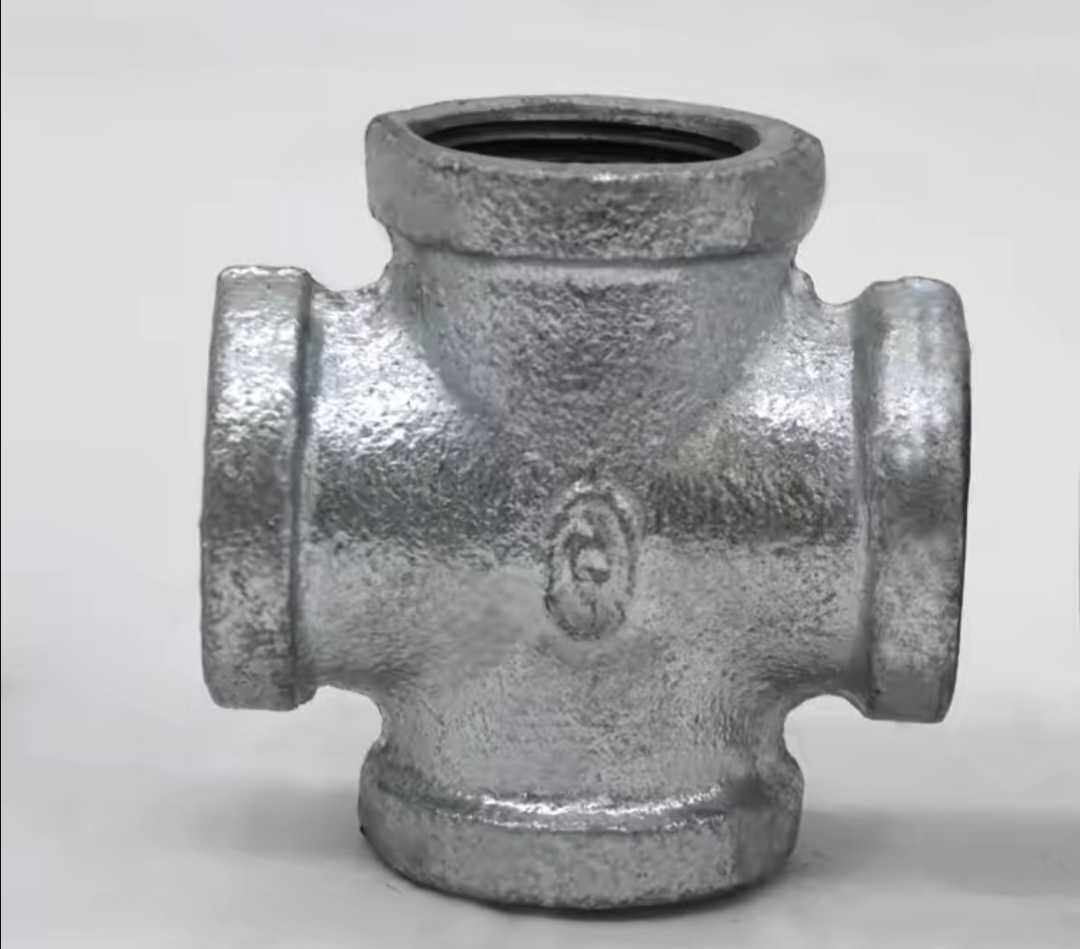 镀锌铁四通丝扣四通四头内丝多孔4通镀锌管件25*15正四通4寸dn100