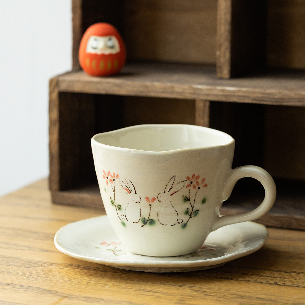 日本进口濑户烧手绘陶瓷茶杯礼物日式可爱兔子红茶杯碟复古咖啡杯