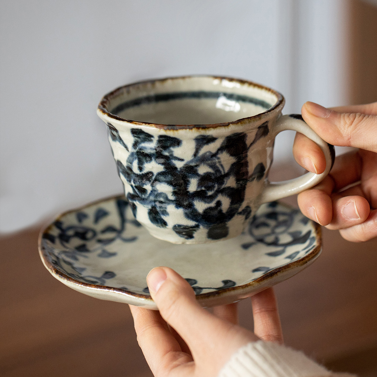 日本进口美浓烧手作粗陶唐草咖啡杯套装日式复古水杯红茶杯配碟子