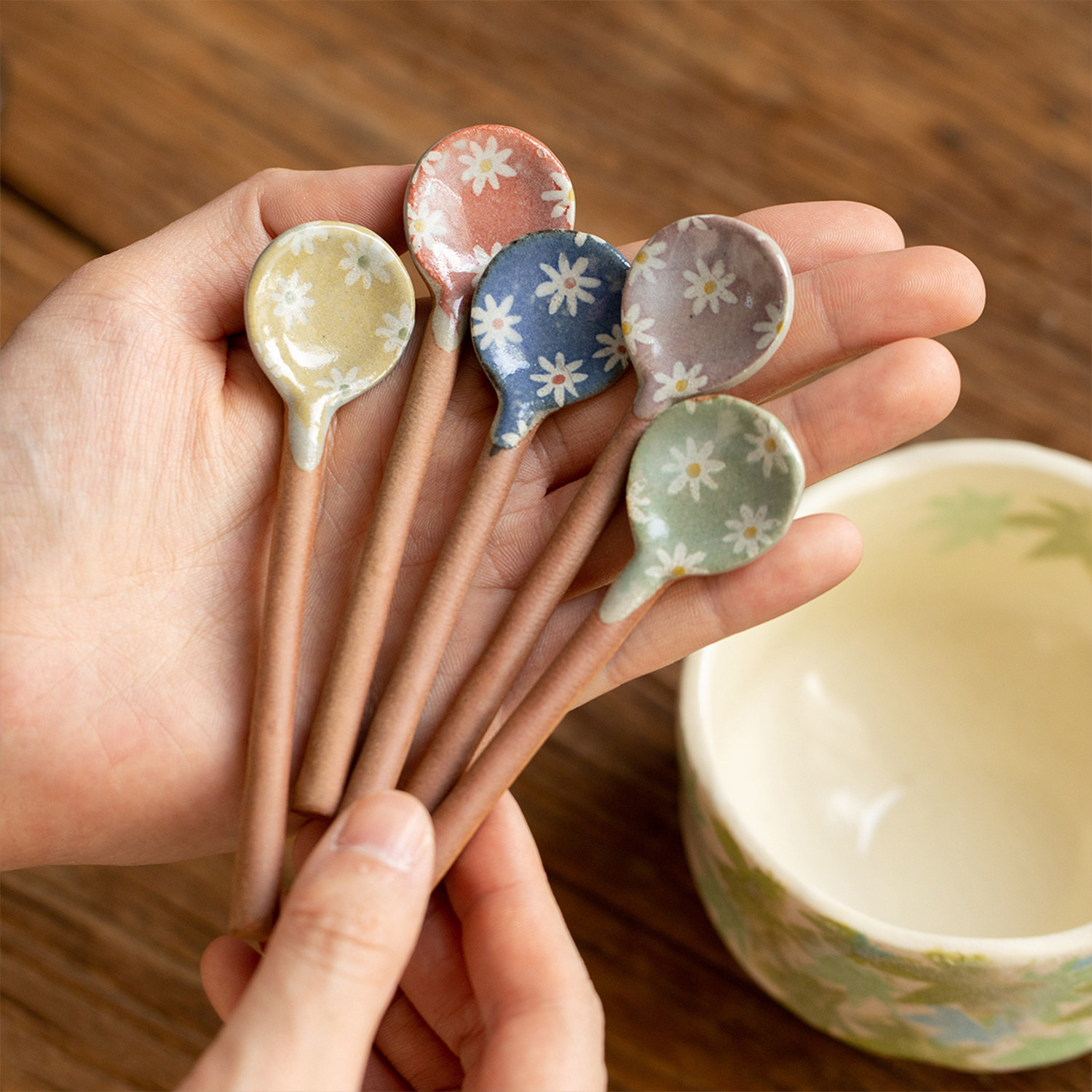 日本进口小碎花土物小匙手作粗陶咖啡勺搅拌勺日式迷你小勺甜品勺