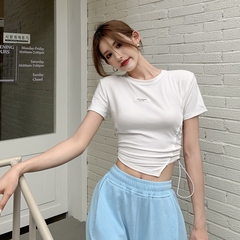 Real shot of Hong Kong style hot girl in summer, fashionable, slim, drawstring, high waist, short sleeve T-shirt with exposed navel