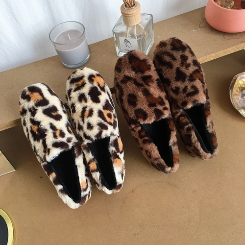 Actual autumn and winter net red lamb flat sole single shoe Lazy woman bean shoe with velvet ladle shoe and leopard print wool shoe