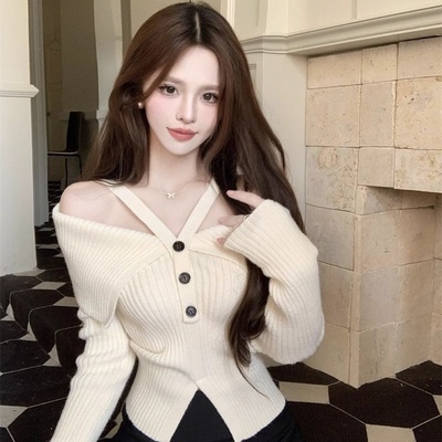 纯欲辣妹一字肩短款挂脖上衣女春季小香风修身显瘦长袖针织衫毛衣