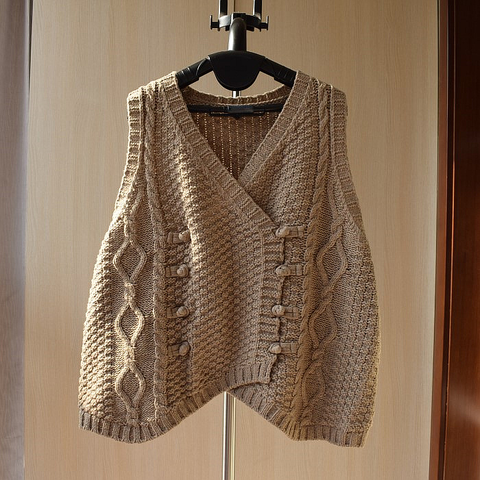 交叉盘扣无袖针织背心毛线马甲