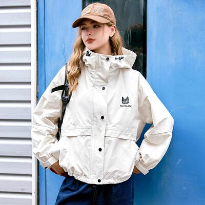 a02防风拉链设计感印花宽松连帽外套2026春秋休闲百搭女式风衣