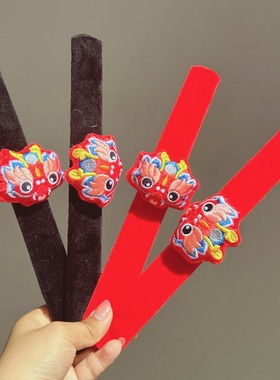 2024啪啪圈回元龙年饰品