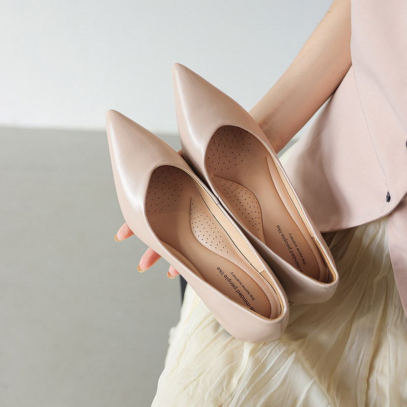 简约风尖头浅口单鞋女中跟舒适一脚蹬通勤鞋气质女鞋坡跟内增高大