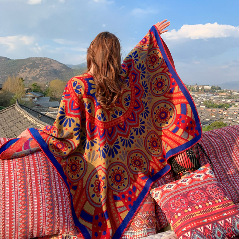 云南西藏草原度假民族风披肩女拍照写真波西米亚旅游围巾斗篷披风