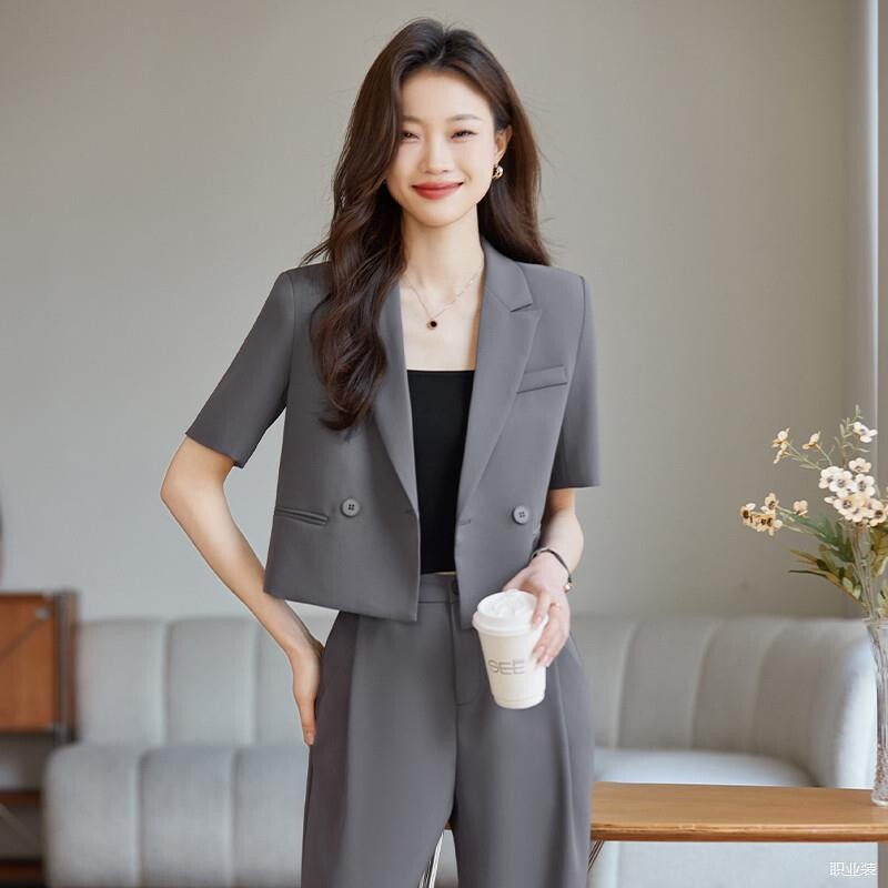 轻奢灰色短款西装套装女夏气质小香风外套小个子短袖夏双排扣薄款