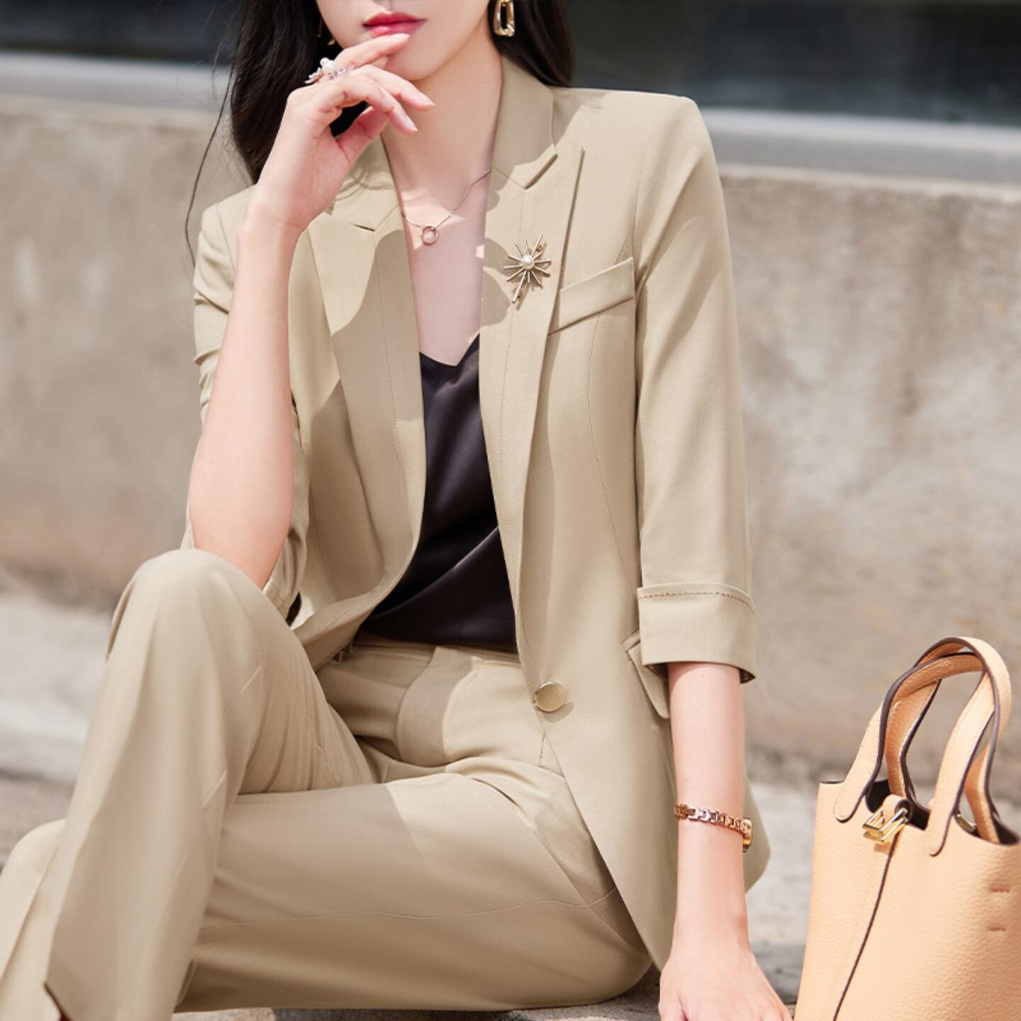 卡其色收腰显瘦薄款春夏季七分袖韩西装女半袖修身职业两件套套装